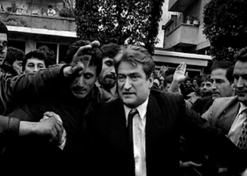 “Më duhet ndihmë për të sulmuar Jugun”: Zbulohen mesazhet e Sali Berishës, që i dërgonte familjes Haklaj!