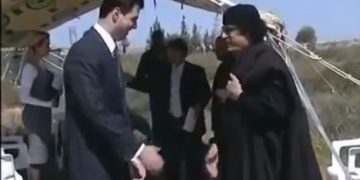 Basha i paharruar në takim te çadra e Gedafit kur ishte drejt fundit! PD e shqetësuar për lapsusin e Ramës që thotë se Lavror ka takur Bashën në Tiranë