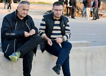 Vazhdon paga për 200 deputetë! Deputetët e PD dhe LSI marrin miliona pa asnjë ligj kur deputeti djeg mandatin