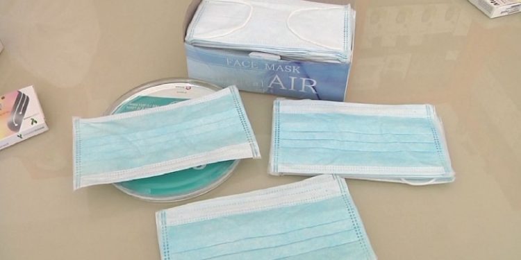 Bllokimi i 10 mijë maskave në doganën greke/ Ruçi dhe kryeparlamentarët e BP letër BE: Lejoni eksportin e pajisjeve mjekësore në rajon