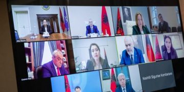 Nga masat e marra kundër COVID-19 tek përballimi i situatës ekonomike! Ja çfarë diskutuan Meta-Rama-Basha në mbledhjen e KS-ës!