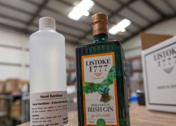 Nga prodhimi i uiskit tek ai i dezinfektantëve: Kompania e njohur ndryshon produket që prodhon