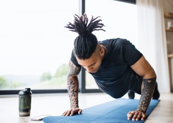 Spanjollët ua kalojnë italianëve për kreativitet në karantinë! Shqiptarët duhet ta bëjnë patjetër