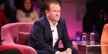 Avokati i Henri Çilit flet për Zërin e Amerikës: Ai nuk është arrestuar, por…