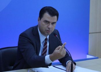 Lulzim Basha distancohet totalisht nga presidenti Ilir Meta pas e kupton se qeveritë largohen vetëm në mënyrë demokratike…votë