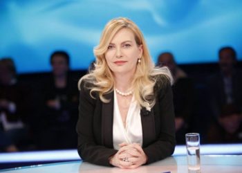 “O opozitarë veten tregojeni në kutitë e votimit, virusi nuk është Rilindas”, Mesila Doda godet Bashën: Thirreni mendjes se…