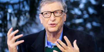 Bill Gates tregon kohën kur do të rihapet lëvizja e lirë në SHBA