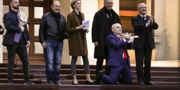 E paimagjinueshme ta bënte Sarkozi! Gazetari nga Franca del kundër presidentit dhe bën deklaratën e fortë: Kjo është gozhda në këmbën Ilir Metës!