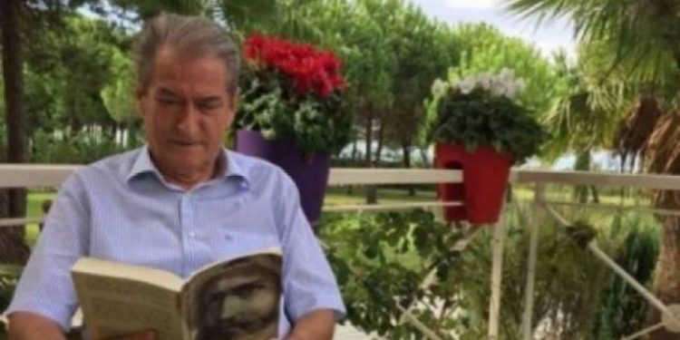 Alarmohen truprojat që rrethojnë vilën luksoze të Sali Berishës (Video)