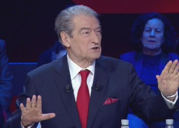 Sali Berisha justifikon pasurinë: Kam vetëm një pronë, vila në Gjirin e Lalzit është e…