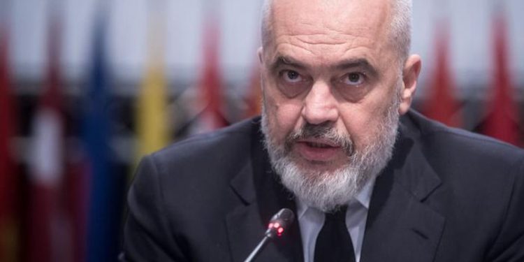 Pas panikut që ka “mbërthyer” Shqipërinë, Rama publikon pamjet: Mesazh për ty, për familjen, për njëri-tjetrin