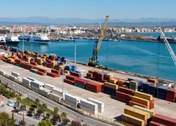 Ndërpriten të gjitha fluturimet dhe lundrimet drejt Italisë, 629 pasagjerë zbarkojnë në port: Masat në Durrës më të forta se në Bari