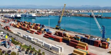 Ndërpriten të gjitha fluturimet dhe lundrimet drejt Italisë, 629 pasagjerë zbarkojnë në port: Masat në Durrës më të forta se në Bari