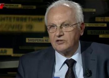 Dush para gjumit për të parandaluar koronavirusin dhe disa këshilla të vyera! Mjeku i njohur Isuf Kalo i jep përgjigje teorive që po bën “xhiron” në rrjetet sociale