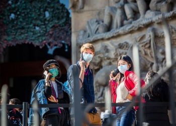 Spanja po bëhet Italia e re, qindra humbje jete dhe mijëra të prekur janë regjistruar në vetëm pak ditë