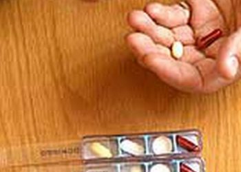 OBSH-ja bën thirrjen e fortë: Evitoni kurimin vetë në shtëpi me Ibuprofen