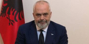 “S’do gjeni vend për varr, jo më në spital”, kryeministri Rama jep mesazhin e fortë: Jam gati t’ju shtrihem para syve