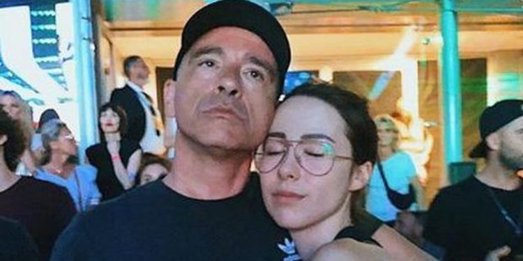 “Babi mos u kthe, këtu është përbindëshi që të zë frymën”! Vajza e Eros Ramazzottit rrënqeth me dedikimin në ditën e veçantë (Video)