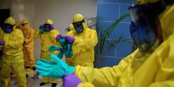 Shokohen shkencëtarët/ Kontrollojnë anijen ku kishin qëndruar të infektuarit me koronavirus dhe zbulojnë detajin e frikshëm (Nuk do ta besoni se sa ditë ka arritur të mbijetojë në një sipërfaqe virusi)