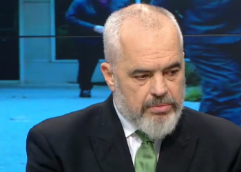 “Vetëm një orë kohë për të bërë pazarin”, ja si do procedohet për të marrë lejen për të dalë nga shtëpi