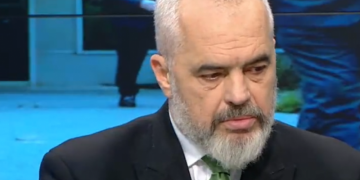 “Vetëm një orë kohë për të bërë pazarin”, ja si do procedohet për të marrë lejen për të dalë nga shtëpi