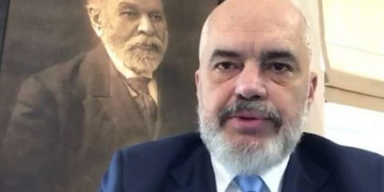 “Me hir ose pahir, të gjithë…”, Rama shtrëngon masat, tjetër njoftim për lejet e pazarit: Ja pse shifrat nuk po bëhen alarmante (Publikon videon si të aplikoni që duhet ta shihni të gjithë)