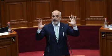 Shpërthen Edi Rama: Çfarë plehrash! Koalicioni ‘Media-President-Opozitë’ ju qajnë hallin të “shkretëve” që kanë… v.rarë