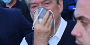 Me Berishën po merren vetë qytetarët: O plak i çmendur, po boll se edhe unë demokrat jam. Je bërë si gogol!
