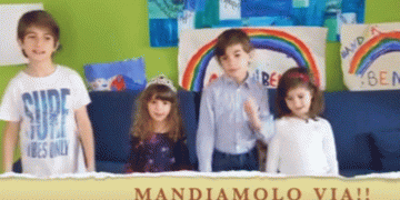 COVID-19/ “Ta dëbojmë”! 4 fëmijët italianë që ngrohën zemrat e të gjithëve vijnë me një tjetër mesazh sensibilizues