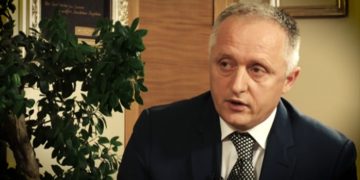 5 javë i vetëizoluar: Rrëfimi prekës i Lutfi Dervishit për sëmundjen, si një thirrje alarmuese për rrezikun që na kanoset