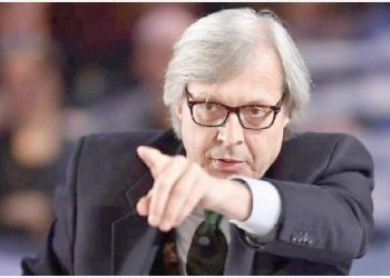 Sgarbi në kundërfushatë ndaj coronavirusit: Po tallin b***ën me mbarë botën!