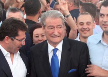 Volli dhe Mediu ato që i thotë Saliu! Sulm Ramës: S’është detyra e vetme të qajë si një “baba” që e ka zë halli me ne, por të dalë e të lypë!