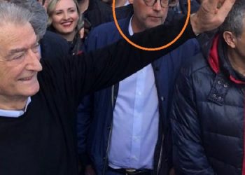 Këshilltari Henz zbulon pse nuk janë hapur negociatat me BE: Saliu e njoftoi dje, Luli sot, pas video koferencës…imagjinare me askënd