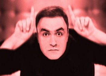 Revoltohet dhe idioti Arjan: Na mbylli, i Gjati, na mbylli! Ka 20 vjet që e pret këtë ditë Mirë ua bën idiotëve të këtij katundi