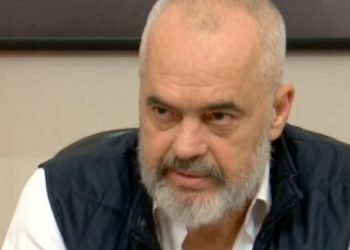 Rama u bën thirrje mediave dhe jep urdhrin: Gjobë ata që nuk vetëkarantinohen!