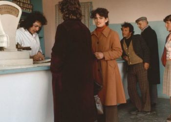 Nuk mjafton ushtria dhe gjobat! Shqiptarët të pandërgjegjësuar dhe të pabindur për distancën dhe masat