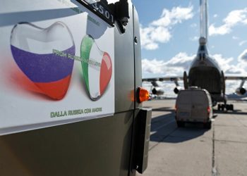 “Komunistët” në ndihmë të italianëve! Pas ekipit nga Kina dhe Kuba, një tjetër mbërrin sot në Bergamo, 150 mjekë e infermierë në ndihmë të Italisë
