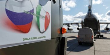 “Komunistët” në ndihmë të italianëve! Pas ekipit nga Kina dhe Kuba, një tjetër mbërrin sot në Bergamo, 150 mjekë e infermierë në ndihmë të Italisë