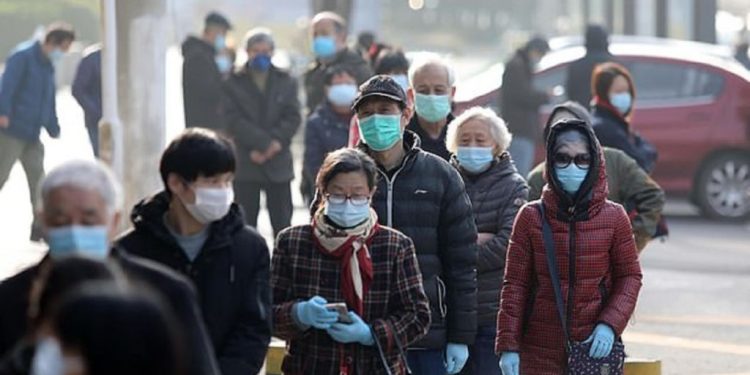 A është mashtrim?! 14% e pacientëve të shëruar në Kinë janë infektuar sërish…por pa rrezik për vete dhe për tjerët