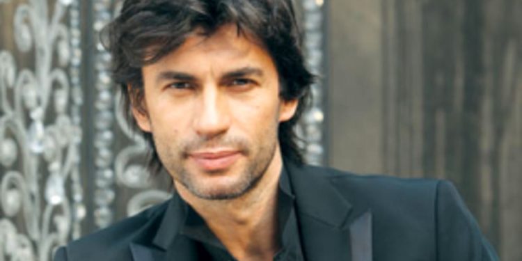 Kledi Kadiu mesazh shqiptarëve nga Italia: Situatë e paimagjinueshme, do i bini kokës me grushte po nuk ndaluat!