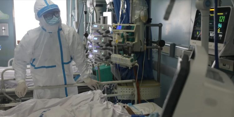 Mbyllet në karantinë shqiptarja e parë që dyshohet se është prekur nga koronavirusi, sapo ishte kthyer nga Italia