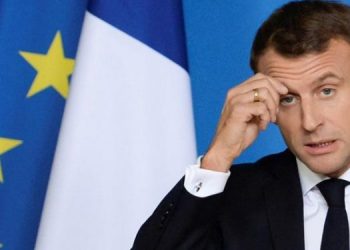 Mbyllen kufijtë për të huajt, fillon karantina për francezët, Macron: Jemi në një luftë…kush shkel rregullat ndëshkohet