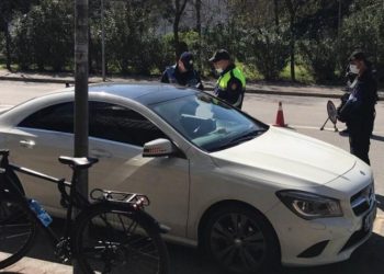 Aktori i TV Klan sfidon Policinë e Shtetit: Del shëtitje me makinë i sapo kthyer nga Italia