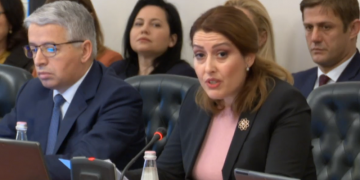 Ministrja Manastirliu tregon rastet e para me koronavirus në Shqipëri, janë testuar personat që kanë pasur kontakt me ta!