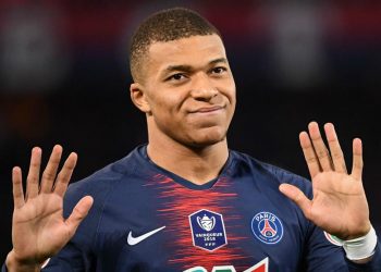 Bota e sportit në ankth! Mbappe bën testin e koronavirus, prej dy ditësh ka zënë krevatin