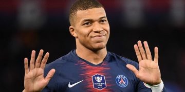 Bota e sportit në ankth! Mbappe bën testin e koronavirus, prej dy ditësh ka zënë krevatin