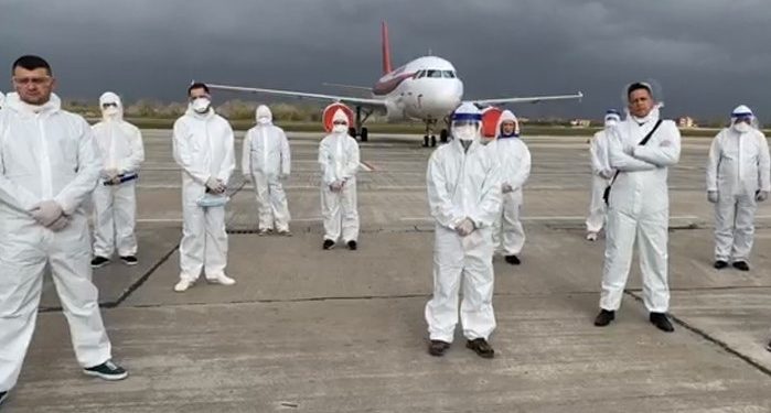 Rama përcjell 30 mjekët për në Bergamo: Sot të gjithë jemi italianë, të dëmtuar nga lufta janë edhe shqiptarët që jetojnë aty