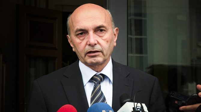 Isa Mustafa: Për “Pranverën kosovare” flasin nga e njëjta kuzhinë që përkrahte gjakderdhjen në Shqipëri në vitin 1997