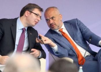 Kamionët e Kosovës të bllokuara në kufirin serb/ Rama mesazh publik Vuçiçit: Ngrijeni atë tra, ta bëjmë rajonin tonë një shembull të shndritshëm të solidaritetit