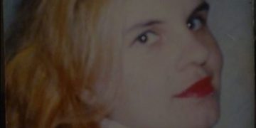 Prindër të dy fëmijëve; Ndërron jetë në moshë të re bashkëshortja e këngëtarit të njohur shqiptar